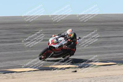 media/Oct-13-2025-Moto Forza (Mon) [[a66d839500]]/4-C Group/Session 2 (Bowl)/